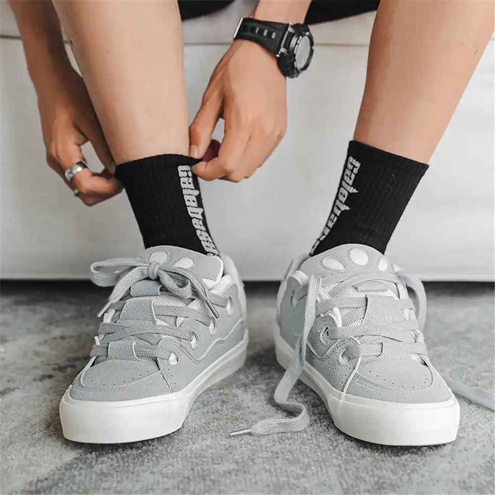 With Lacing Hiphop Women's Sch - огляд і ціна Young Men'S Grooming Kit