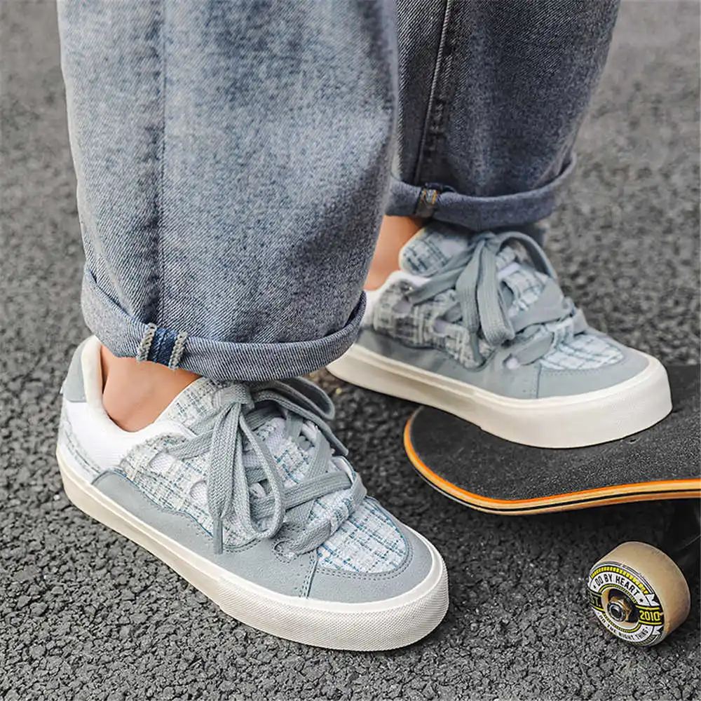 With Lacing Hiphop Women's Sch - огляд і ціна Young Men'S Grooming Kit