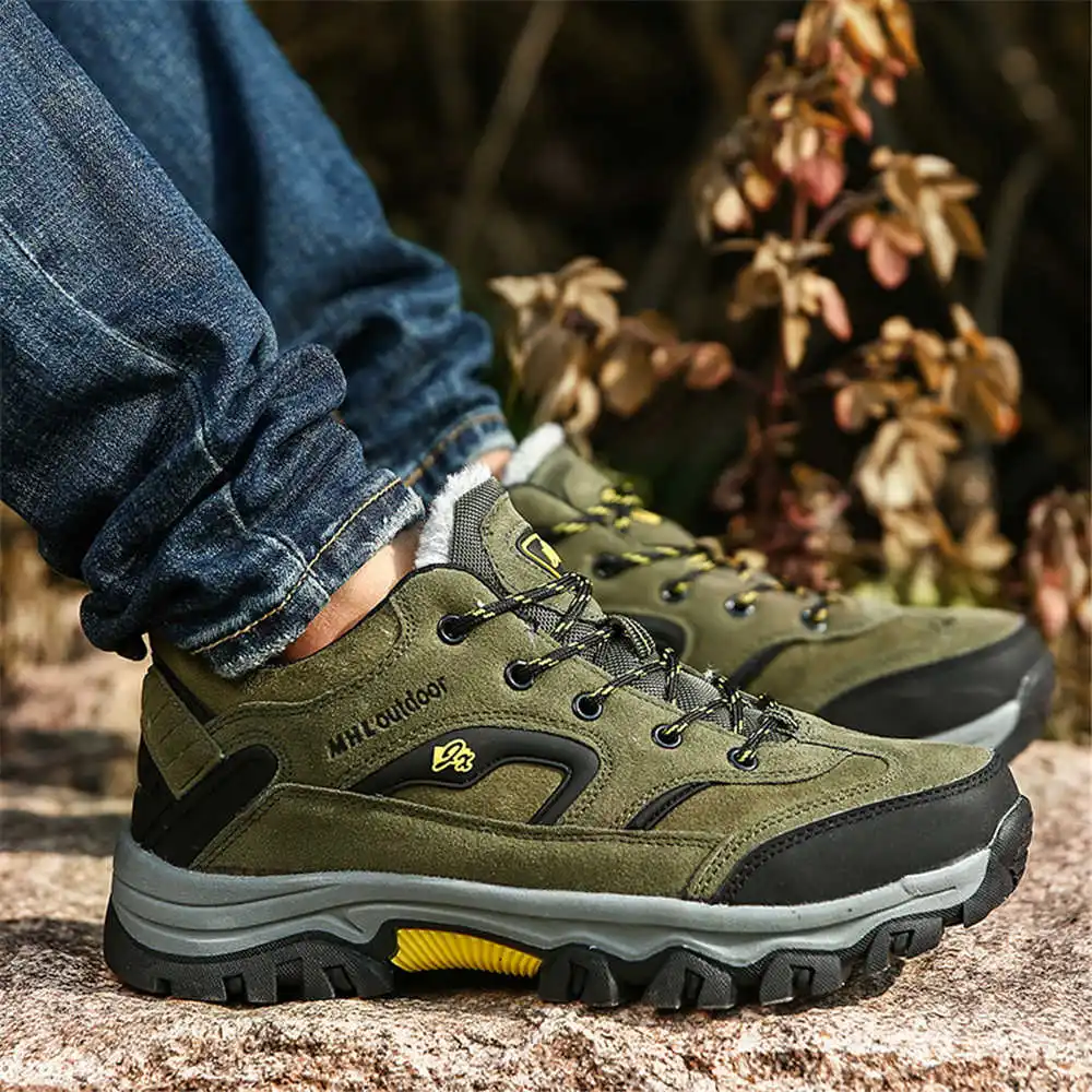 Camp Cotton Hiking Shoes For M - огляд і ціна Young Men'S Grooming Kit